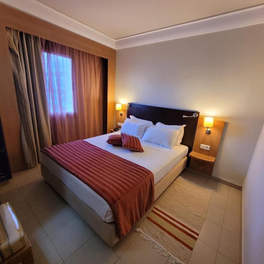 Hotel Tiba Tunis Eksteriør bilde